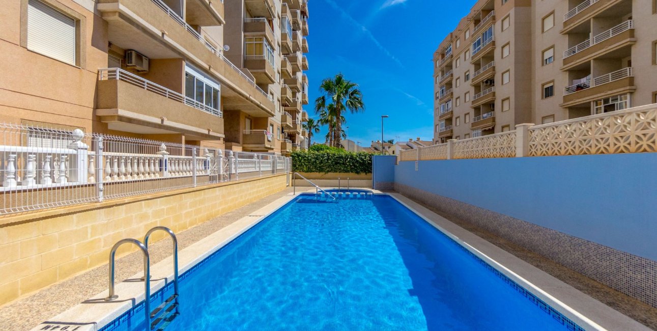 Resale - Apartment / flat -
Torrevieja - Torrevieja - Centre