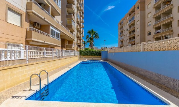 Resale - Apartment / flat -
Torrevieja - Torrevieja - Centre