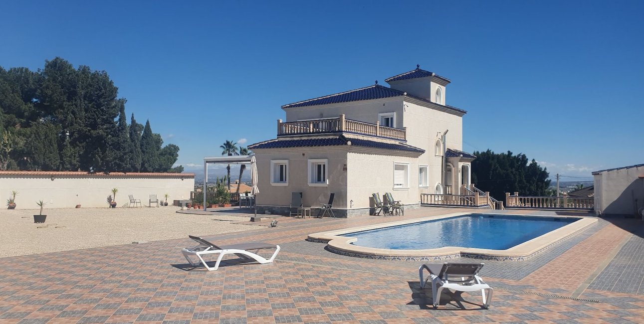 Resale - Villa -
Algorfa - Lomas de La Juliana