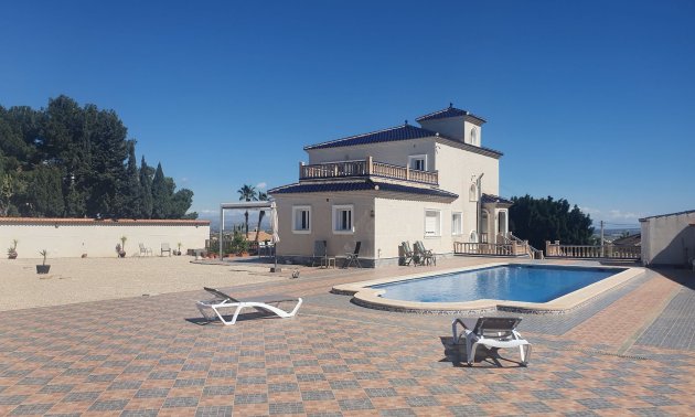 Resale - Villa -
Algorfa - Lomas de La Juliana