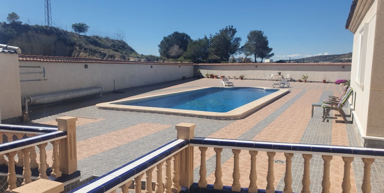 Resale - Villa -
Algorfa - Lomas de La Juliana
