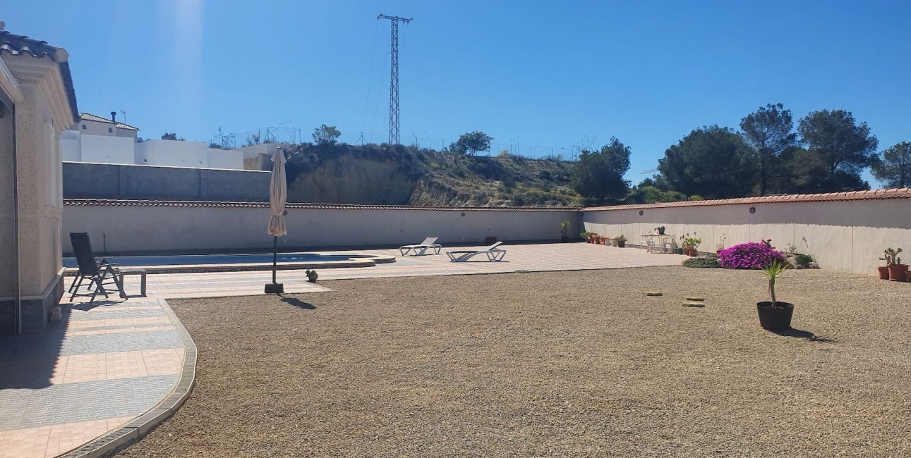 Resale - Villa -
Algorfa - Lomas de La Juliana