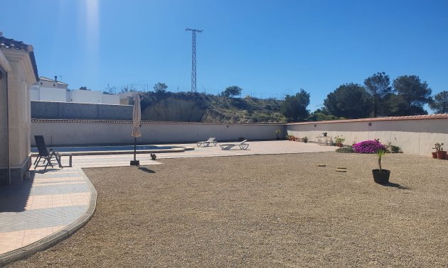 Resale - Villa -
Algorfa - Lomas de La Juliana