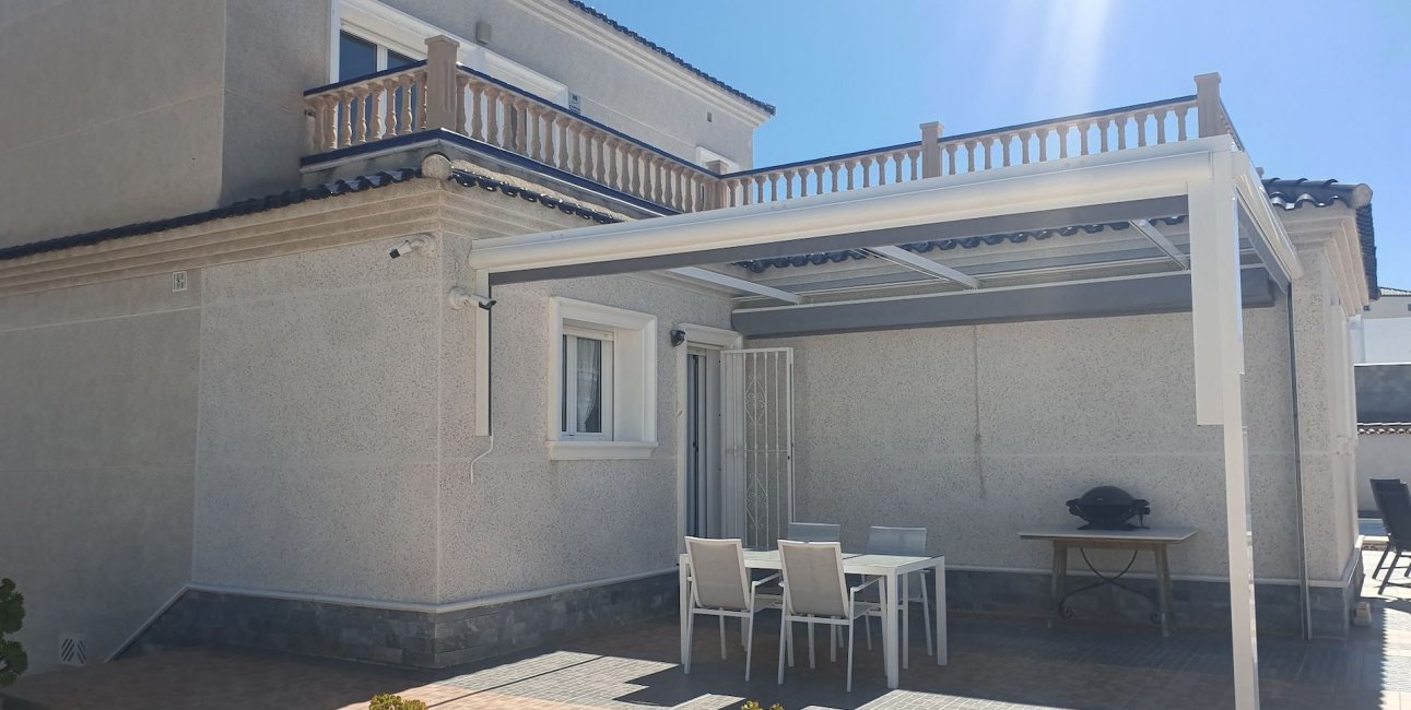 Resale - Villa -
Algorfa - Lomas de La Juliana