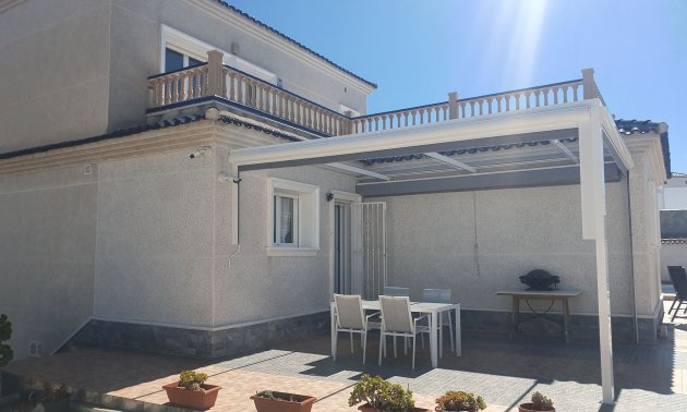 Resale - Villa -
Algorfa - Lomas de La Juliana