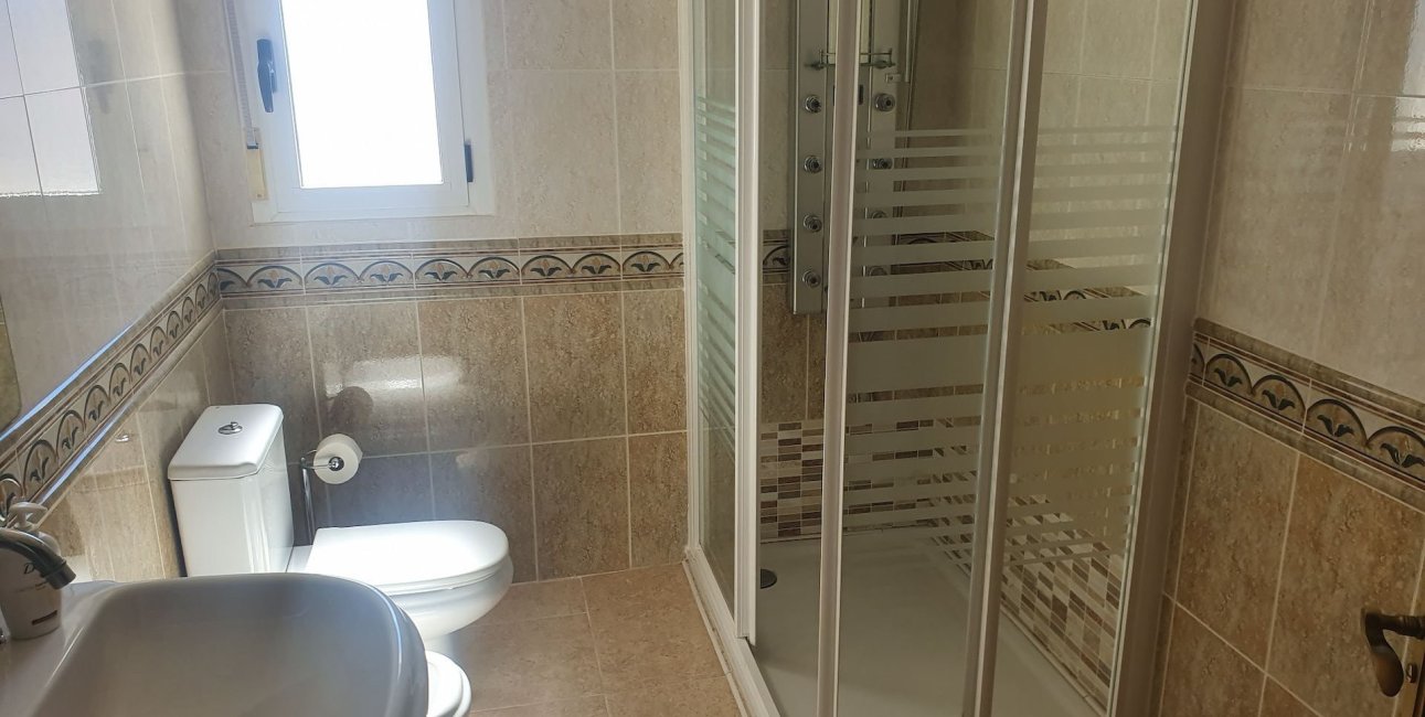 Resale - Villa -
Algorfa - Lomas de La Juliana