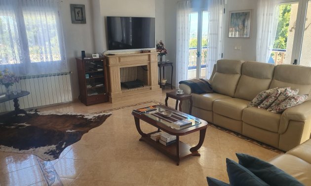 Resale - Villa -
Algorfa - Lomas de La Juliana