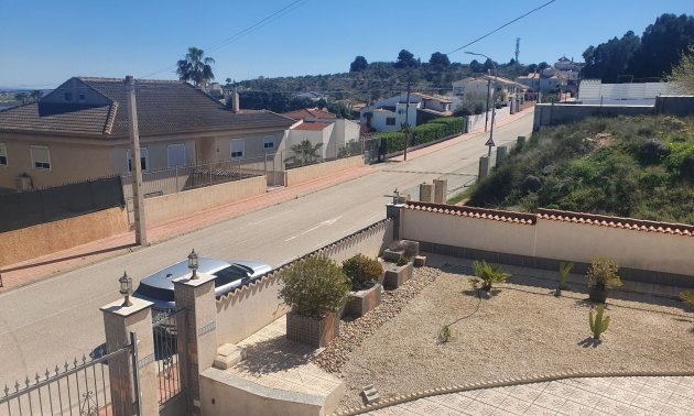 Resale - Villa -
Algorfa - Lomas de La Juliana