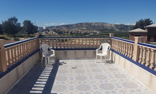 Resale - Villa -
Algorfa - Lomas de La Juliana