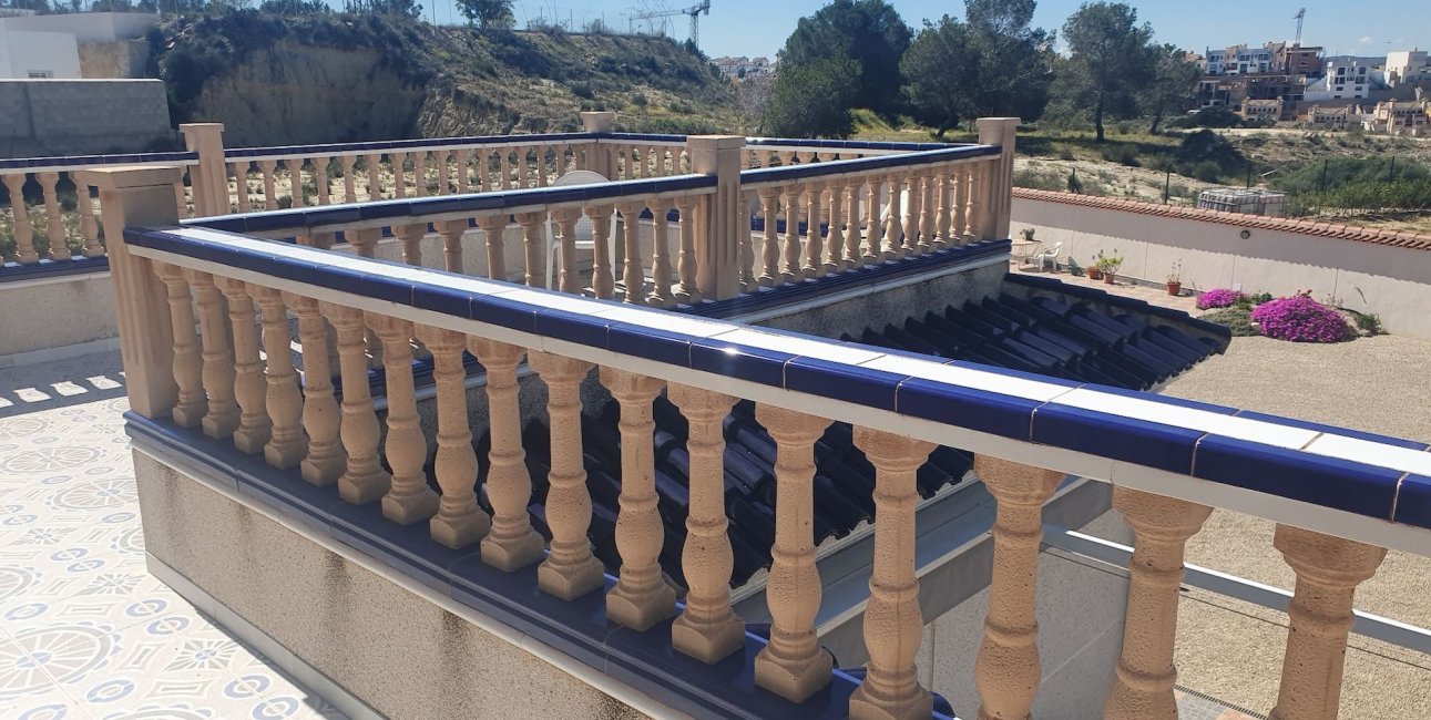 Resale - Villa -
Algorfa - Lomas de La Juliana