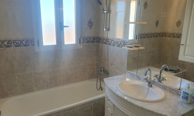 Resale - Villa -
Algorfa - Lomas de La Juliana