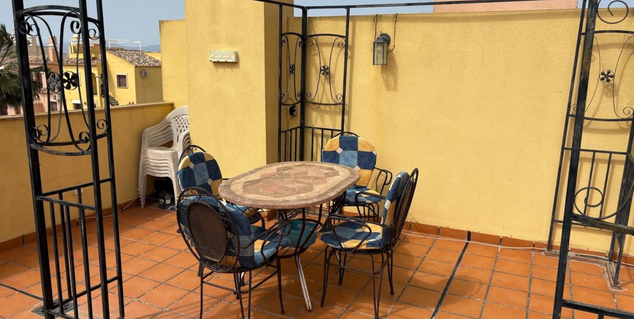 Resale - Apartment / flat -
Algorfa - La Finca Golf Resort