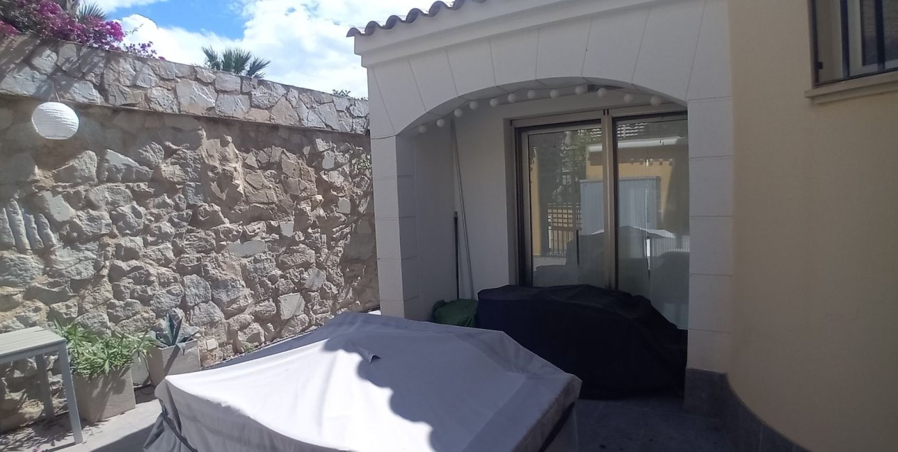 Reventa - Villa -
Algorfa - La Finca Golf Resort