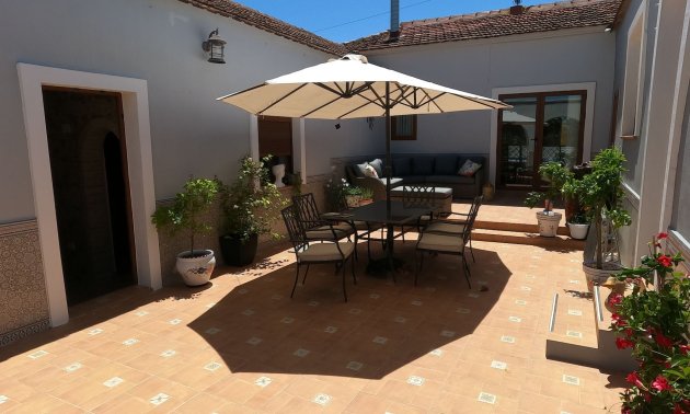 Resale - Villa -
Jacarilla - Jacarilla - Country