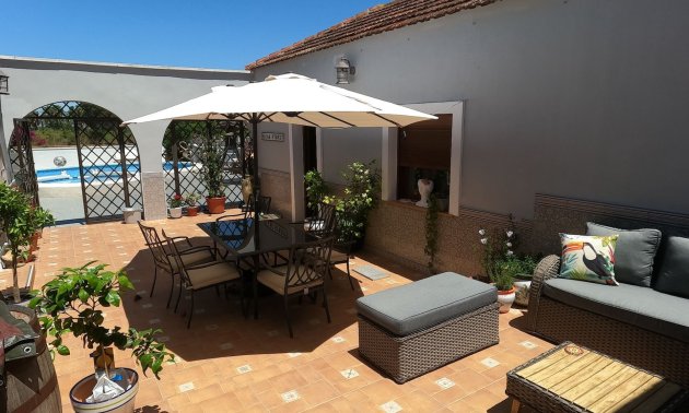 Resale - Villa -
Jacarilla - Jacarilla - Country