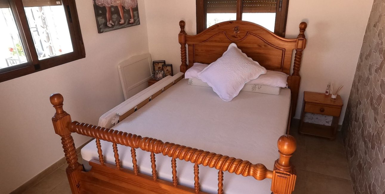 Resale - Villa -
Jacarilla - Jacarilla - Country