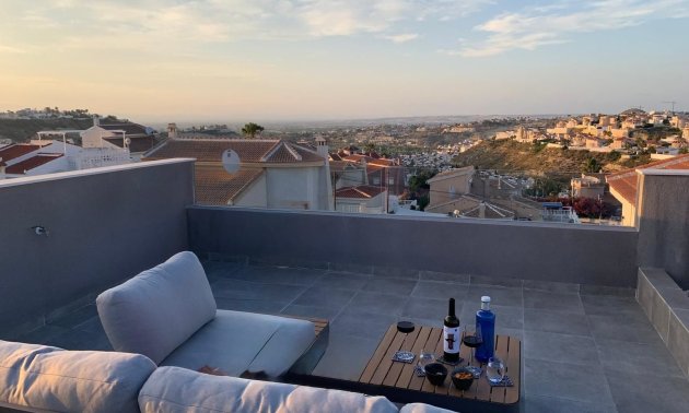 Reventa - Villa -
Ciudad Quesada - La Marquesa