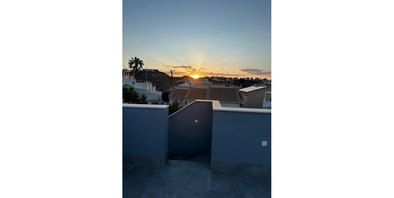 Reventa - Villa -
Ciudad Quesada - La Marquesa