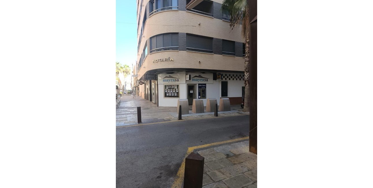 Long Term Rental - Commercial -
Torrevieja - Centro