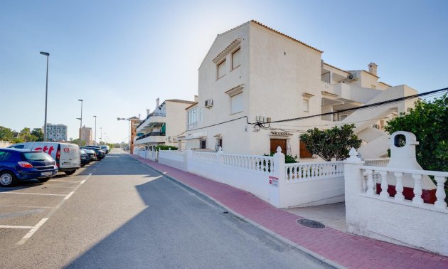 Rynek wtórny - Bungalow -
Torrevieja - La Veleta