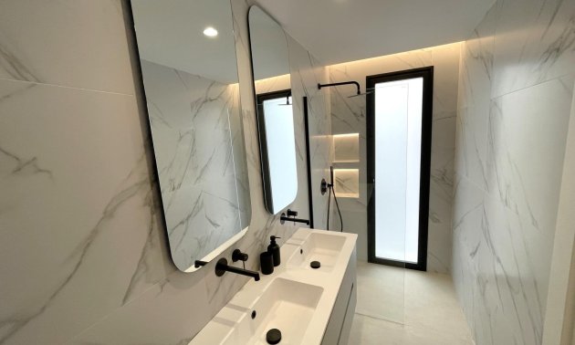 Rynek pierwotny - Willa -
Molina De Segura - Urb. La Quinta