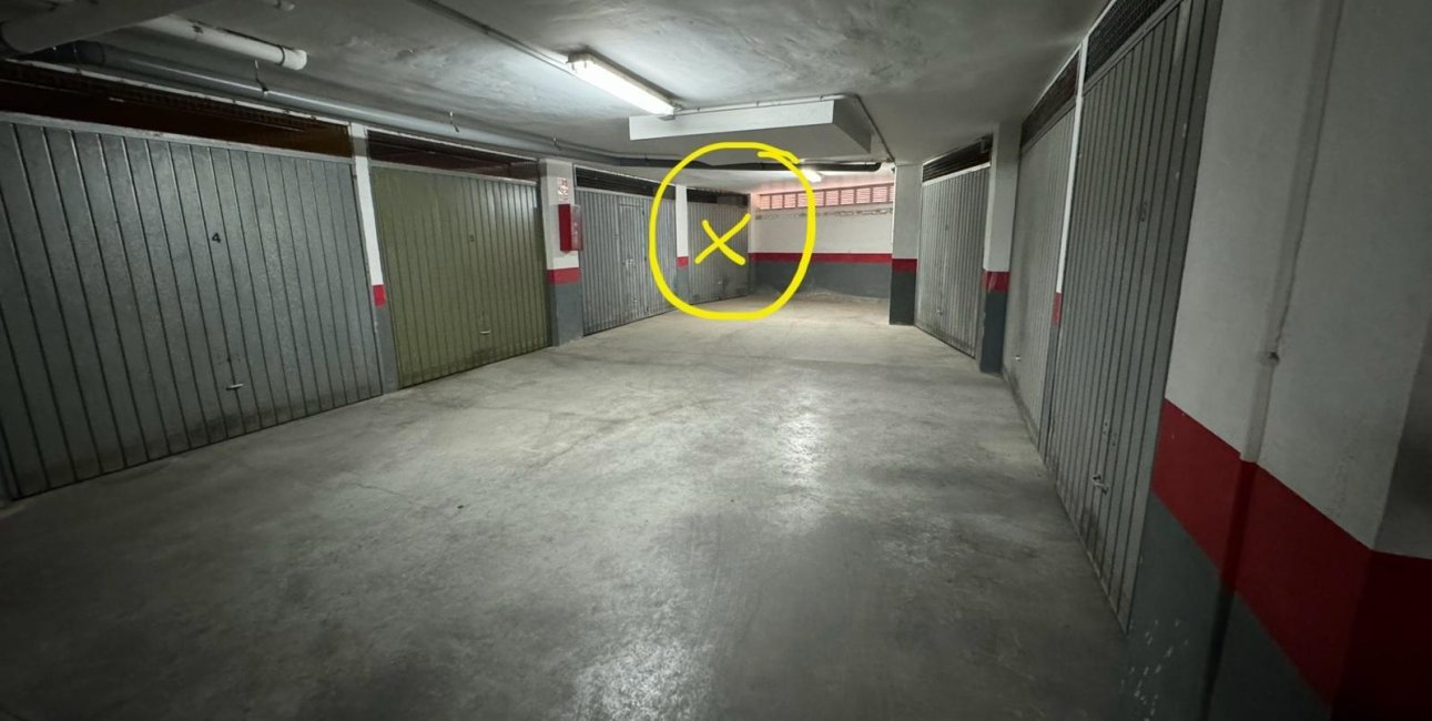 Rynek wtórny - Garaż -
Torrevieja - La Mata