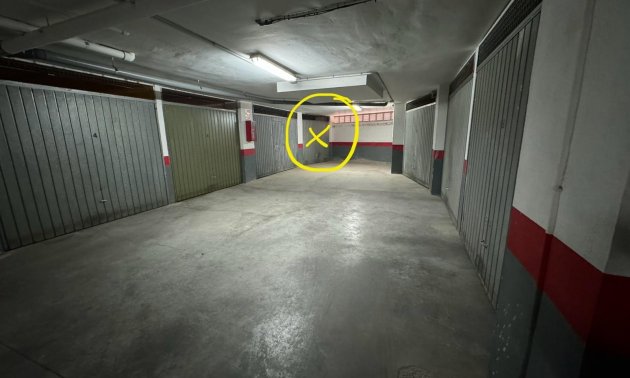 Rynek wtórny - Garaż -
Torrevieja - La Mata