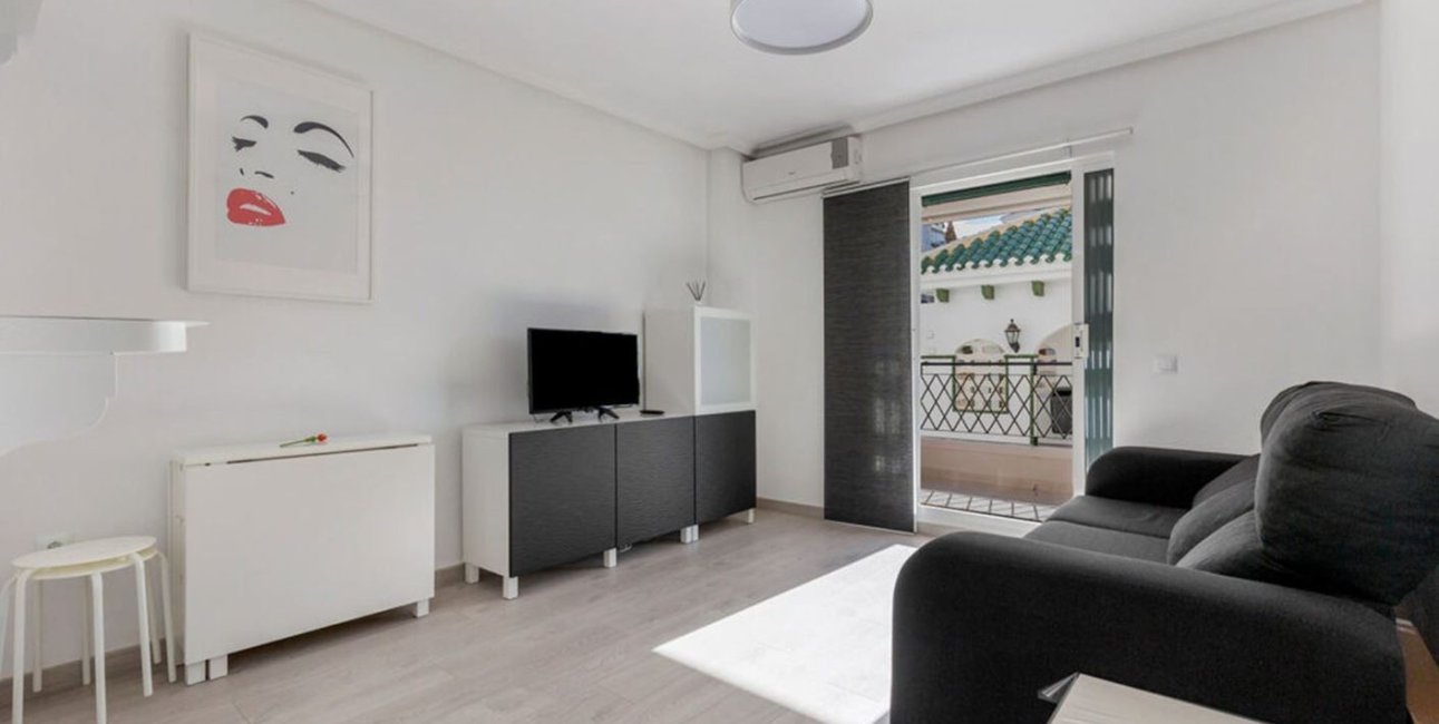 Resale - Apartment / flat -
Torrevieja - La Mata