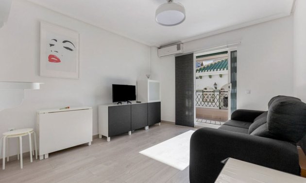 Resale - Apartment / flat -
Torrevieja - La Mata