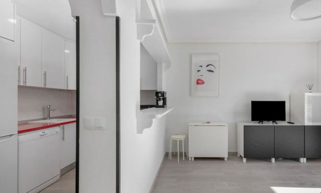 Resale - Apartment / flat -
Torrevieja - La Mata