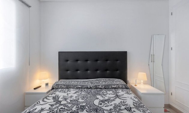 Resale - Apartment / flat -
Torrevieja - La Mata