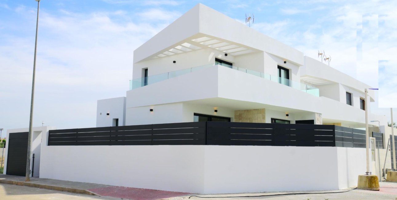 New Build - Villa -
Dolores - polideportivo