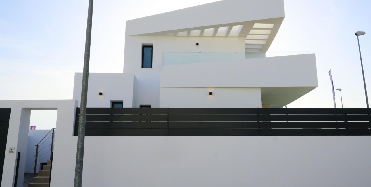 New Build - Villa -
Dolores - polideportivo