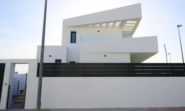New Build - Villa -
Dolores - polideportivo