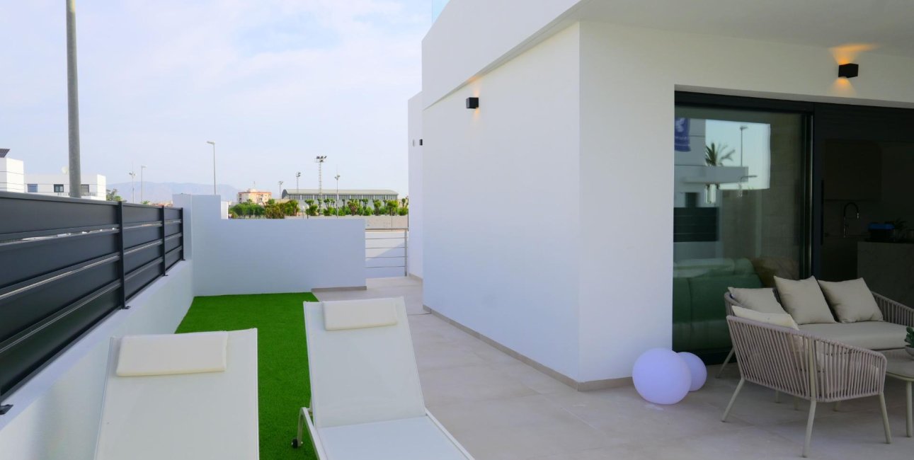 New Build - Villa -
Dolores - polideportivo