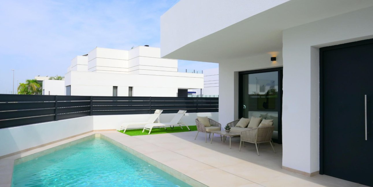 New Build - Villa -
Dolores - polideportivo