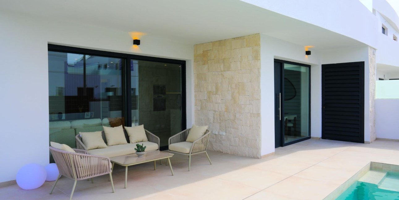 New Build - Villa -
Dolores - polideportivo