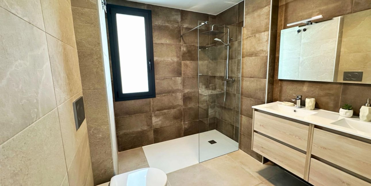 New Build - Villa -
Dolores - polideportivo