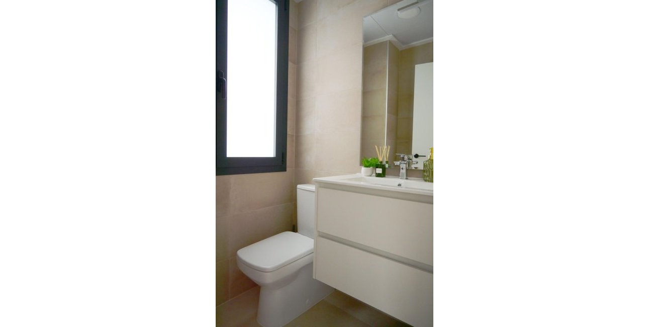 New Build - Villa -
Dolores - polideportivo