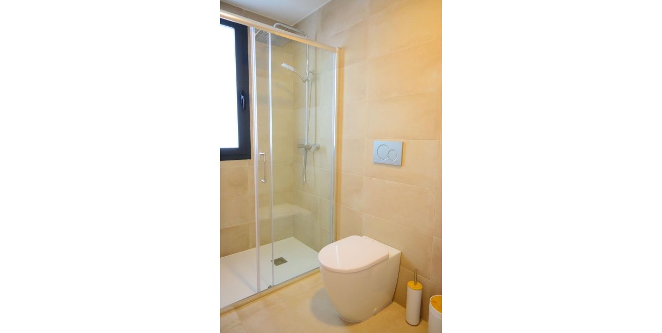 New Build - Villa -
Dolores - polideportivo