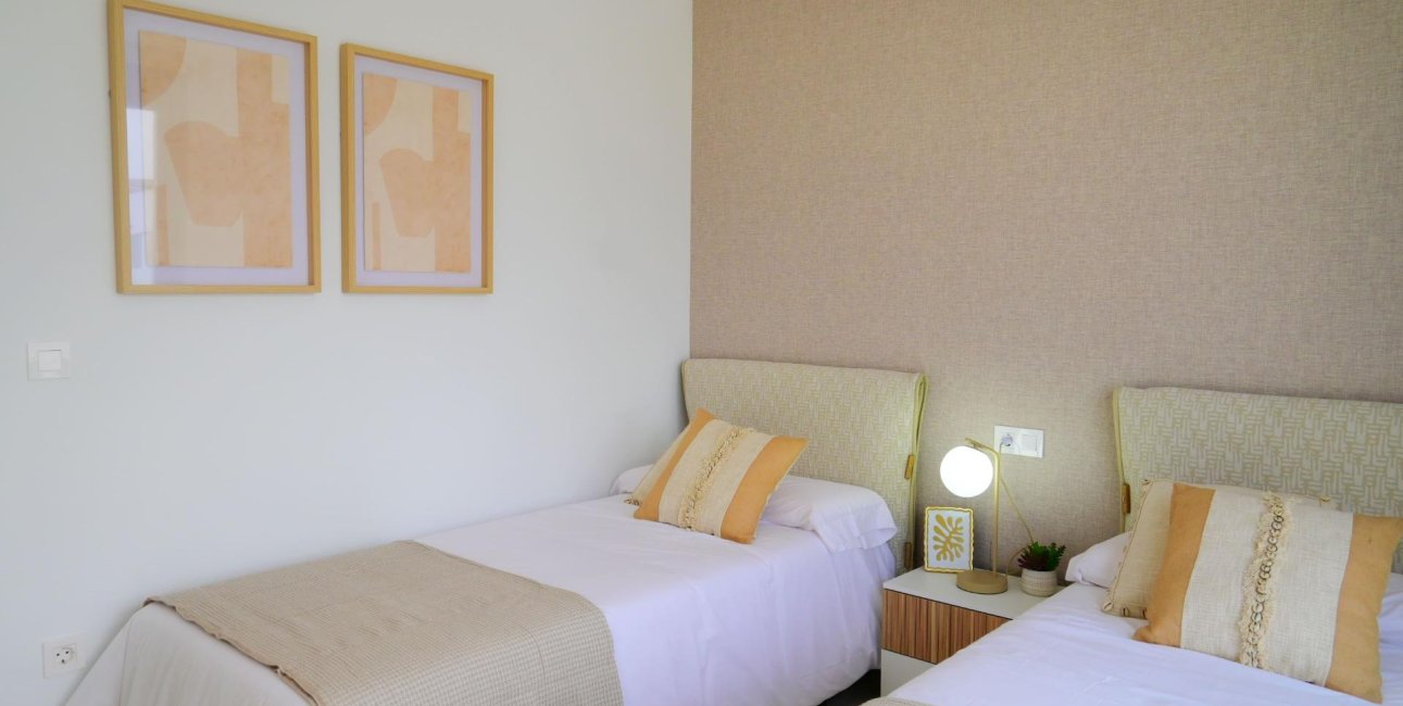 New Build - Villa -
Dolores - polideportivo