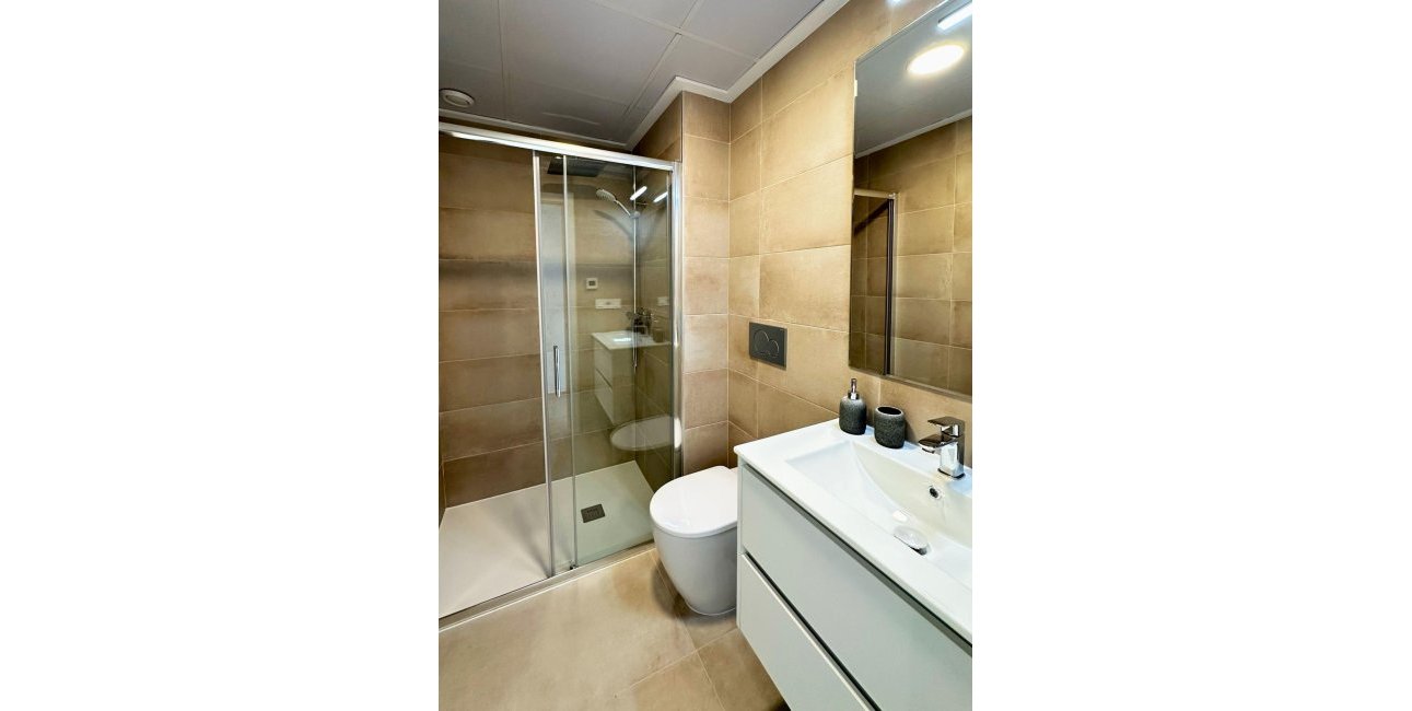 New Build - Villa -
Dolores - polideportivo