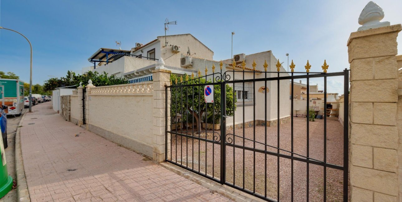 Resale - Townhouse -
Orihuela Costa - La Florida