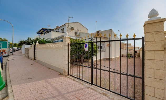 Resale - Townhouse -
Orihuela Costa - La Florida