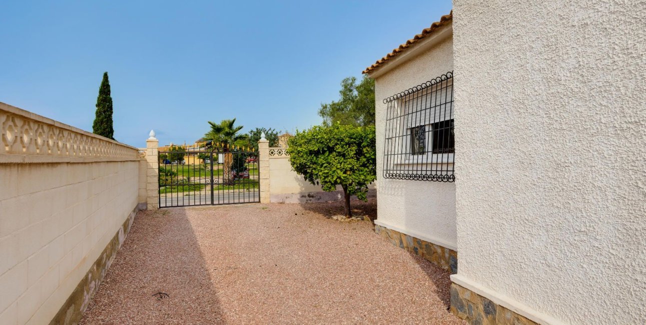 Resale - Townhouse -
Orihuela Costa - La Florida