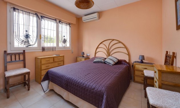 Resale - Townhouse -
Orihuela Costa - La Florida