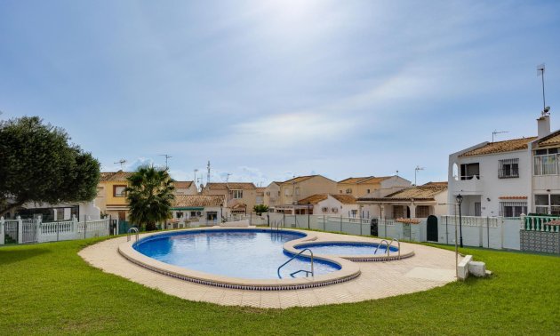 Resale - Townhouse -
Orihuela Costa - La Florida
