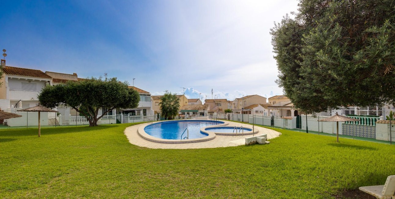 Resale - Townhouse -
Orihuela Costa - La Florida