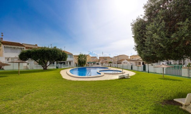 Resale - Townhouse -
Orihuela Costa - La Florida