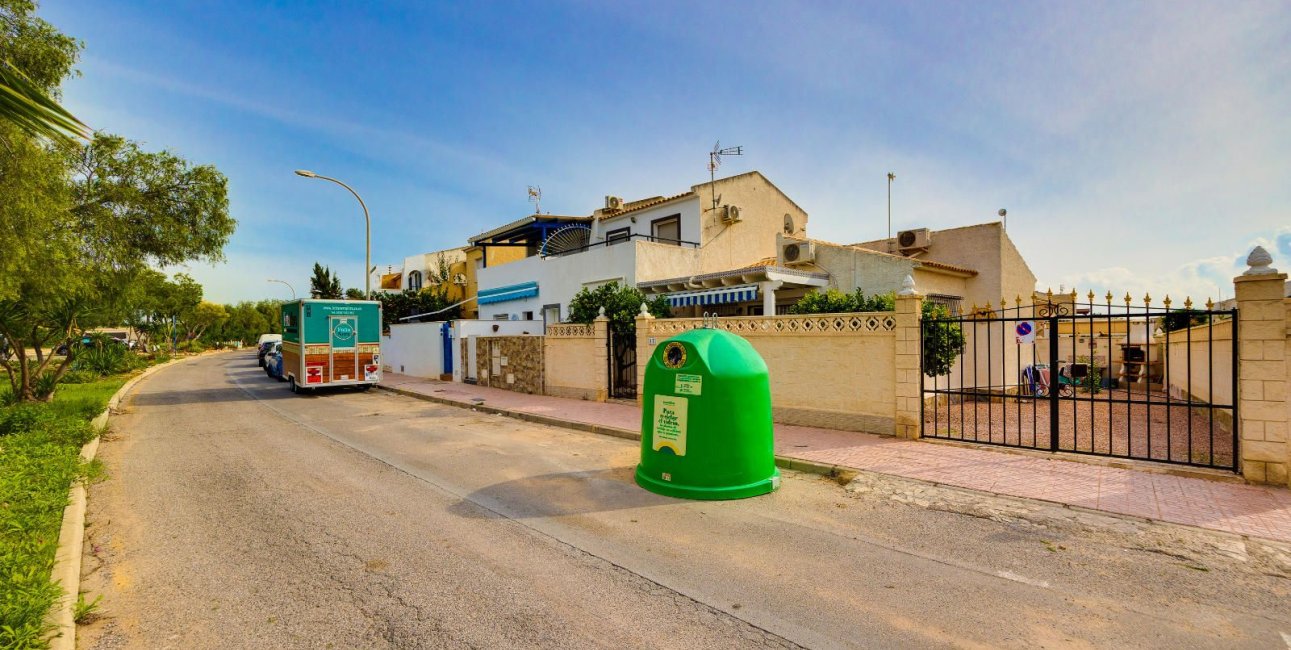 Resale - Townhouse -
Orihuela Costa - La Florida